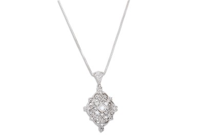 Lot 335 - A DIAMOND CLUSTER PENDANT, lozenge shaped in...