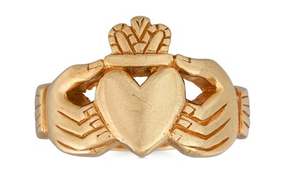 Lot 10 - A GENT'S 9CT GOLD "CLADDAGH" RING, size V,...