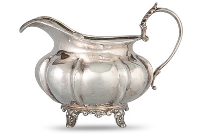 Lot 474 - A WILLIAM IV IRISH SILVER CREAM JUG, Dublin 1830