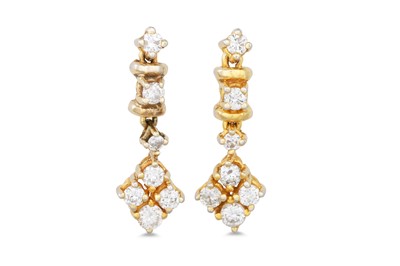 Lot 118 - A PAIR OF DIAMOND DROP EARRINGS, the brilliant...