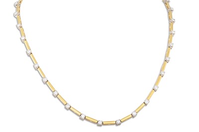 Lot 177 - A DIAMOND SET ARTICULATED NECKLACE, the 18ct...