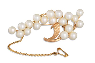 Lot 6 - A CULTURED PEARL SPRAY BROOCH, mounted in 14ct...