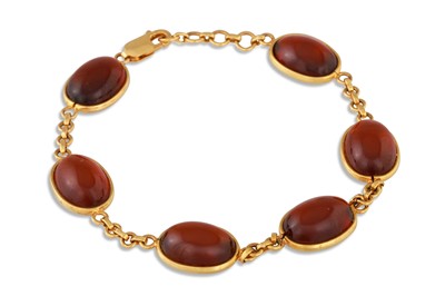 Lot 207 - A GARNET SET BRACELET, mounted in 18ct gold