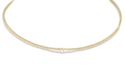 Lot 338 - A DIAMOND CHOKER NECKLACE, the brilliant cut...