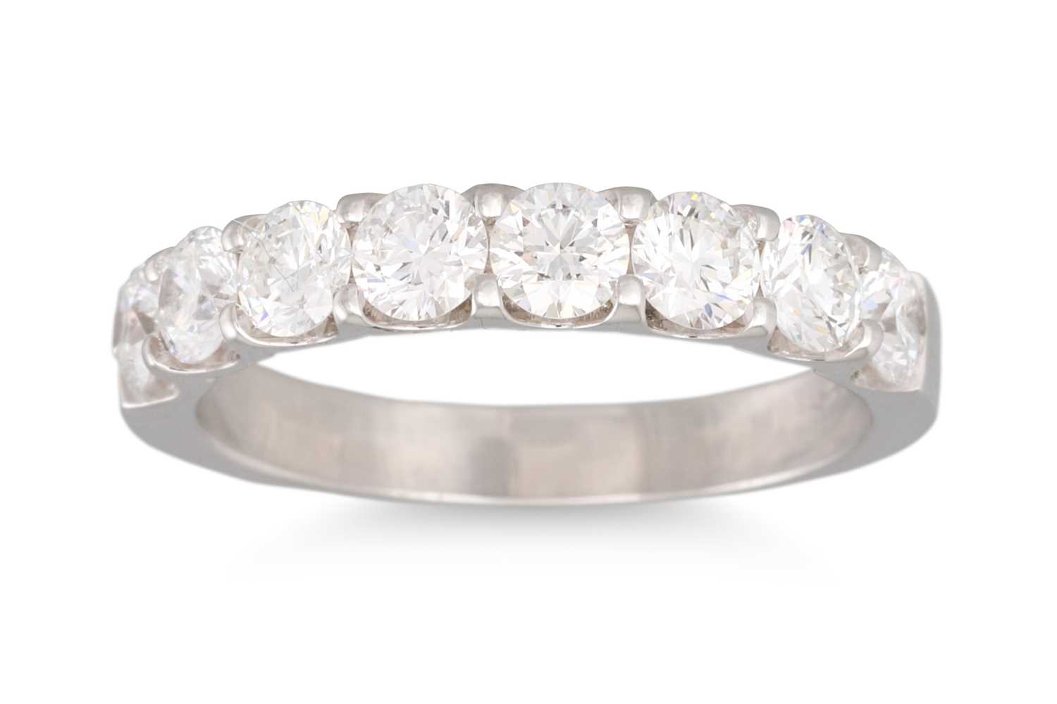 Lot 383 - A DIAMOND RING, the eight brilliant cut