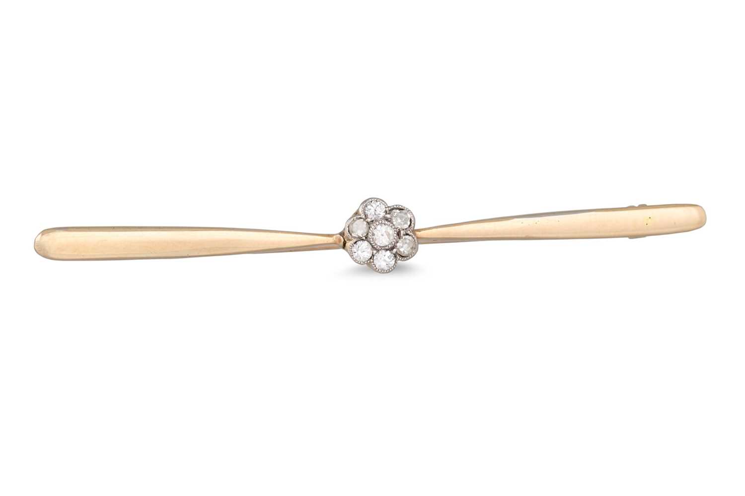 Lot 53 - A DIAMOND BAR BROOCH, set with a diamond...