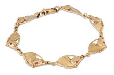 Lot 103 - A 9CT GOLD BRACELET, modelled as a horse's...