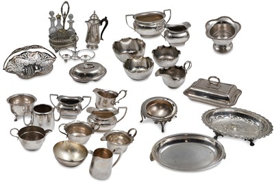 Lot 488 - A LARGE COLLECTION OF ANTIQUE, VINTAGE AND...