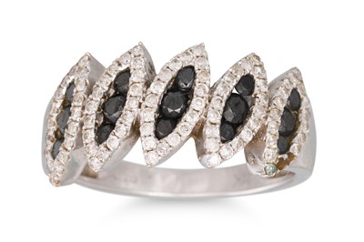 Lot 161 - A BLACK AND WHITE DIAMOND SET DRESS RING,...