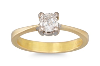 Lot 348 - A DIAMOND SOLITAIRE RING, the old cut diamond...