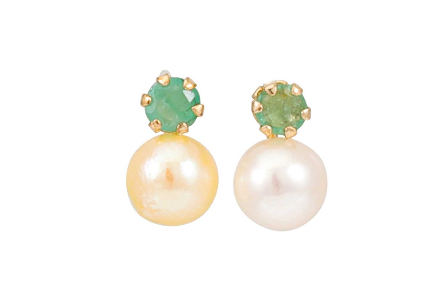 Lot 106 - A PAIR OF PEARL AND EMERALD STUD EARRINGS,...