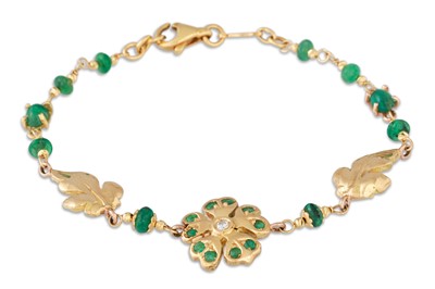 Lot 188 - AN EMERALD AND DIAMOND BRACELET,to a floral...