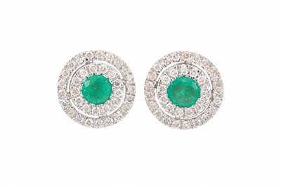 Lot 107 - A PAIR OF DIAMOND AND EMERALD CLUSTER EARRINGS,...