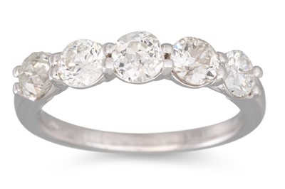 Lot 247 - A FIVE STONE DIAMOND RING, the old cut...