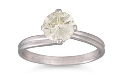 Lot 248 - A DIAMOND SOLITAIRE RING, the old cut diamonds...