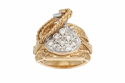 Lot 201 - A 9CT RING, in the form of a saddle