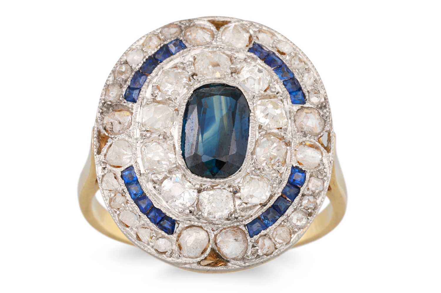 Lot 284 - AN EARLY 20TH CENTURY SAPPHIRE AND DIAMOND...