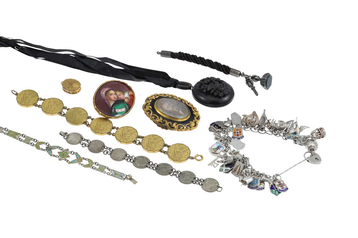 Lot 66 - A COLLECTION OF VINTAGE COSTUME JEWELLERY,...