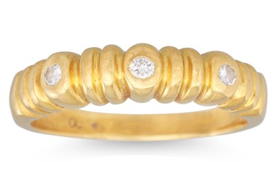 Lot 38 - A DIAMOND SET DRESS RING, in 18ct yellow gold,...