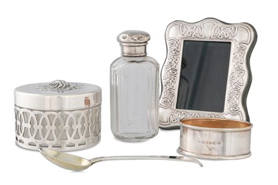 Lot 376 - A INTERESTING COLLECTION OF SILVER DRESSING...