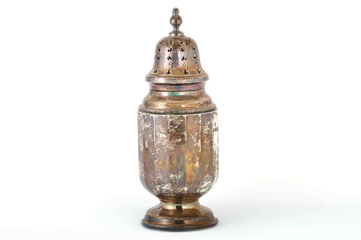 Lot 373 - A GEORGE V SILVER SUGAR SHAKER, of baluster