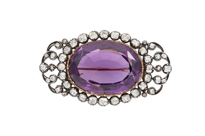 Lot 171 - AN ANTIQUE AMETHYST AND DIAMOND BROOCH, the...