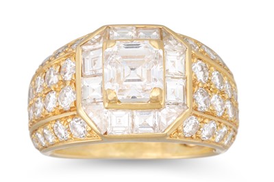 Lot 294 - A BOUCHERON DIAMOND RING, the ascher cut...