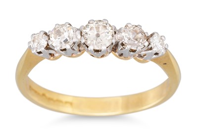 Lot 173 - A DIAMOND FIVE STONE RING, the graduated old...
