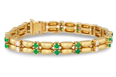 Lot 212 - AN EMERALD AND DIAMOND BRACELET, set with...