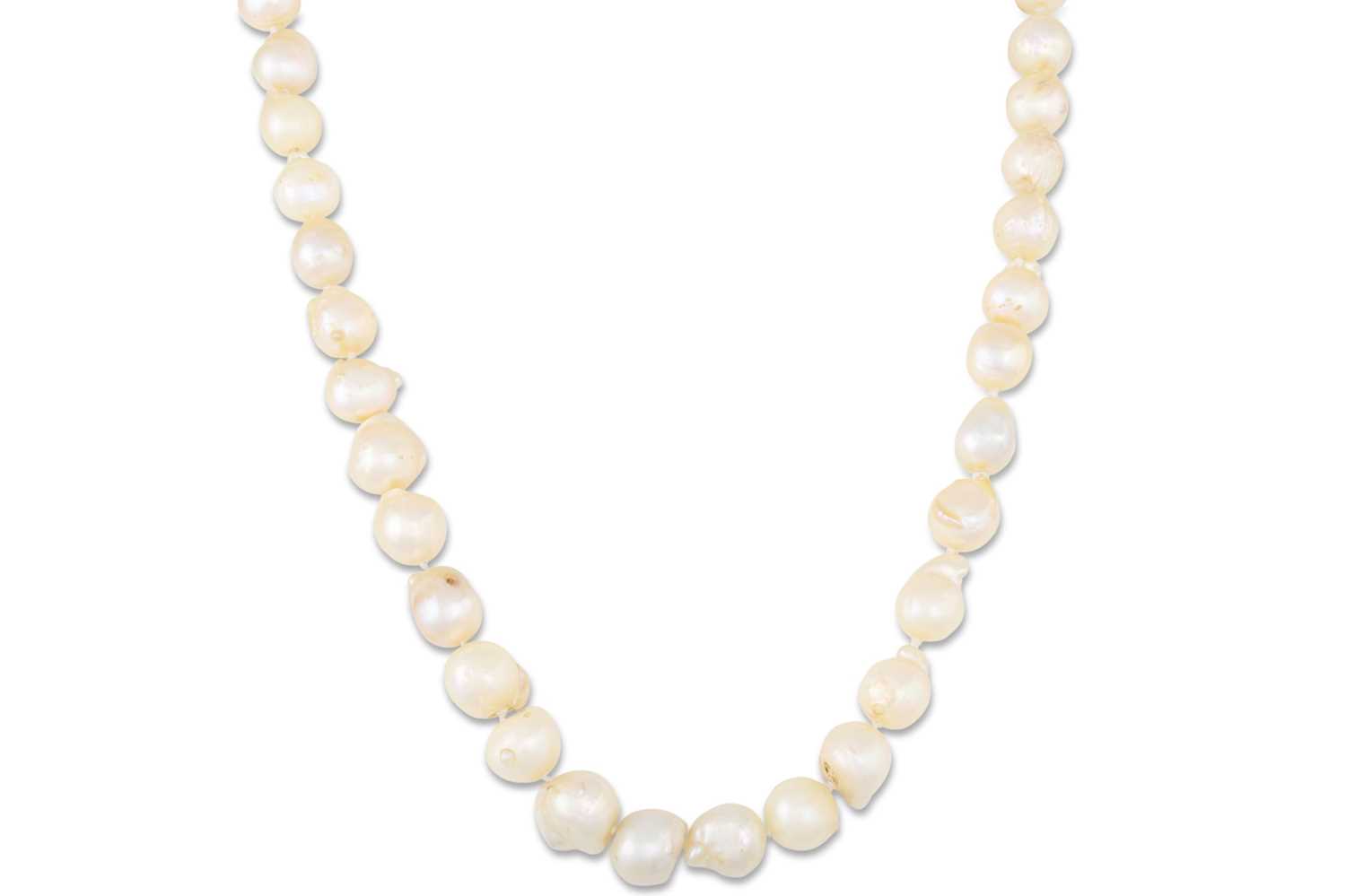 Lot 27 - A BAROQUE PEARL NECKLACE, cream tones with a...