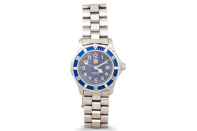 Lot 332 - A LADY'S STAINLESS STEEL TAG HEUER WRISTWATCH,...