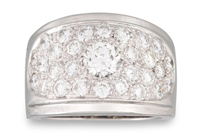 Lot 242 - A DIAMOND CLUSTER RING, pavé set in 18ct white...