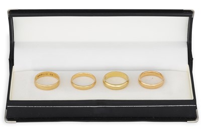 Lot 185 - FOUR 18CT YELLOW GOLD BAND RINGS, 16.1 g. Size:...