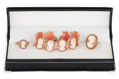 Lot 218 - A FIVE PIECE CAMEO SUITE OF JEWELLERY, to...