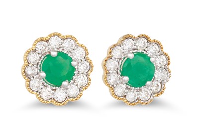 Lot 15 - A PAIR OF DIAMOND AND EMERALD TARGET EARRINGS,...