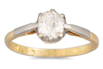 Lot 70 - A DIAMOND SOLITAIRE RING, the old mine cut...