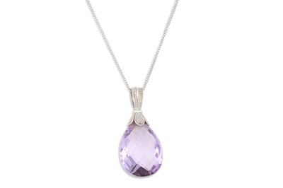 Lot 77 - AN AMETHYST PENDANT, the briolette pear shaped...