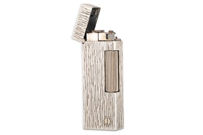 Lot 331 - A DUNHILL LIGHTER, bark finish, in original box