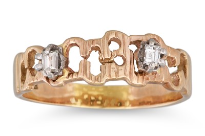 Lot 146 - A VINTAGE 1970'S DIAMOND SET RING, mounted in...