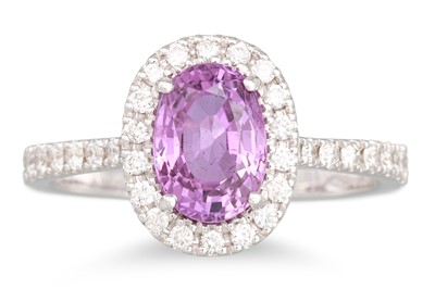 Lot 198 - A PINK SAPPHIRE AND DIAMOND CLUSTER RING, the...