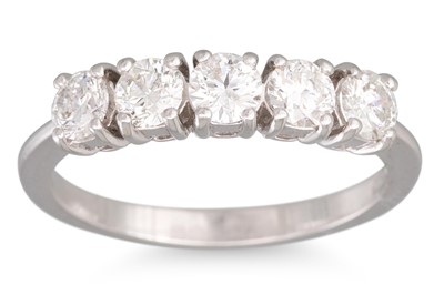 Lot 203 - A FIVE STONE DIAMOND RING, the round brilliant...