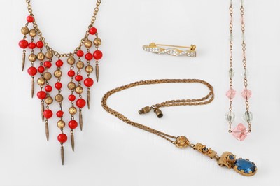 Lot 154 - THREE VINTAGE NECKLACES, together with a...