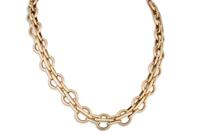 Lot 89 - A 9CT GOLD FANCY LINK NECKLACE, circular links,...
