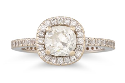 Lot 294 - A DIAMOND SOLITAIRE RING, the old cut diamond...