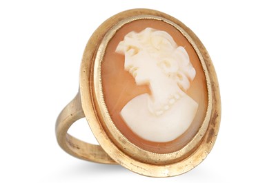 Lot 61 - A 9CT GOLD CAMEO RING, together with an opal...