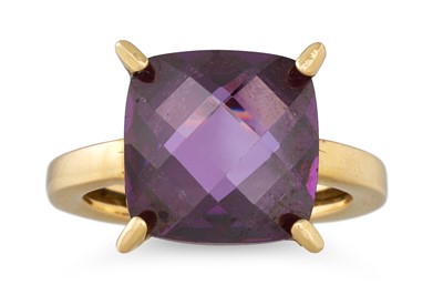 Lot 62 - AN AMETHYST RING, in 18ct yellow gold. Size: M