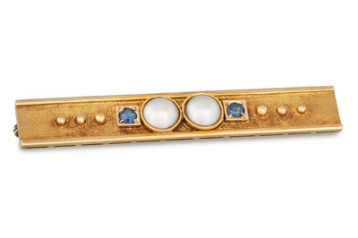 Lot 167 - AN EARLY 20TH CENTURY PEARL AND SAPPHIRE BAR...