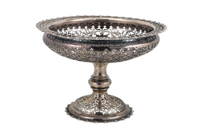 Lot 533 - A FINE QUALITY EDWARDIAN SILVER COMPORT, of...