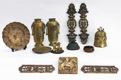 Lot 337 - A COLLECTION OF MIXED ITEMS, to include two...