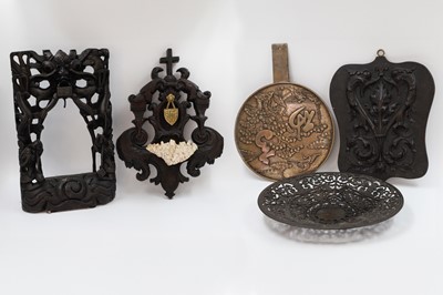 Lot 229 - A COLLECTION OF DECORATIVE WALL SCONCES